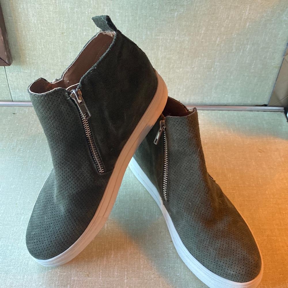 Steve Madden loafers